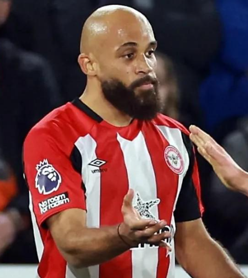 足坛名宿论曼联引援：姆伯莫适配性之辩